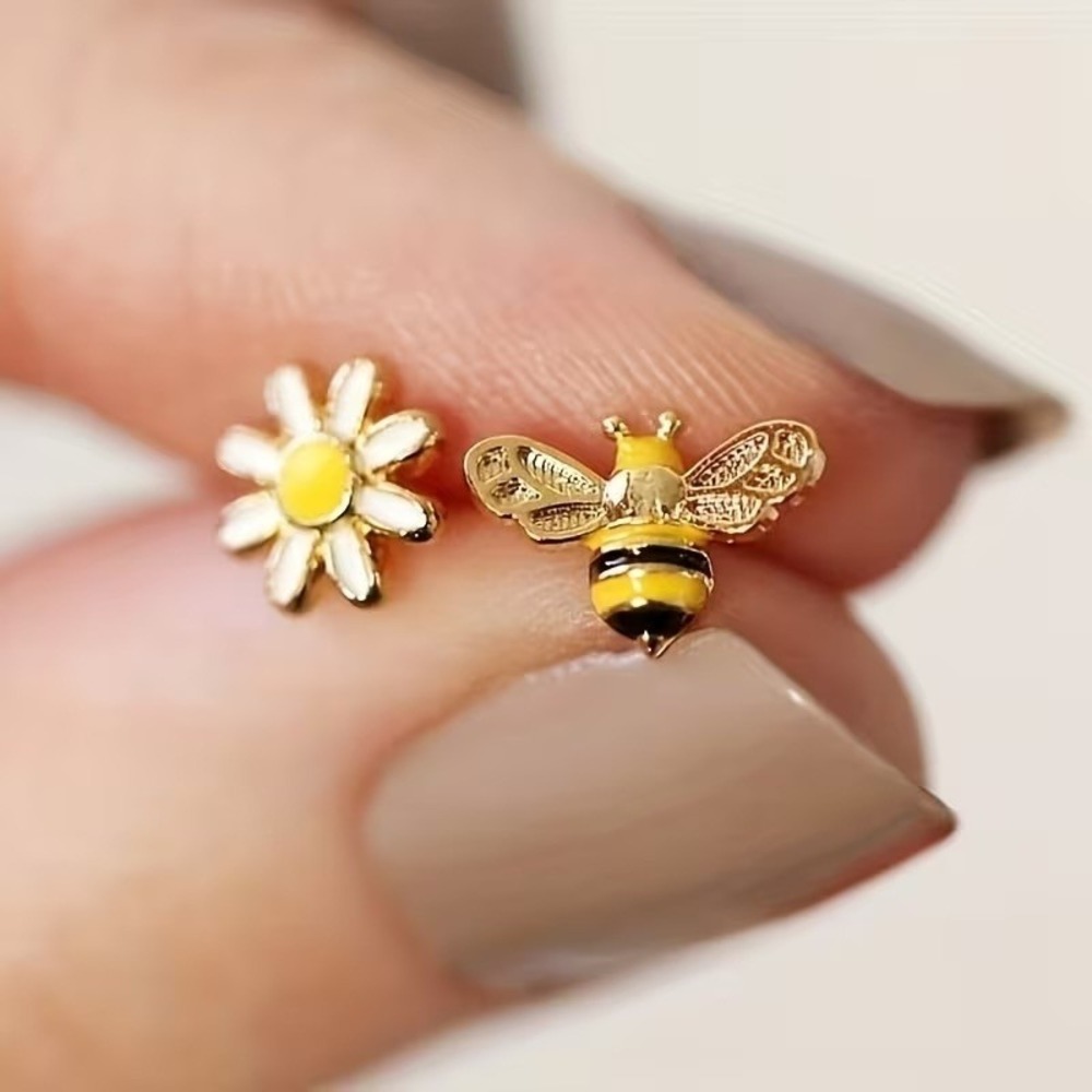 Gold Tone Enamel Bee and Daisy Mismatched Stud Earrings Yellow White Nature